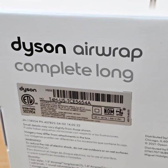 New Dyson airwrap complete long black/gold. - Picture 10 of 11